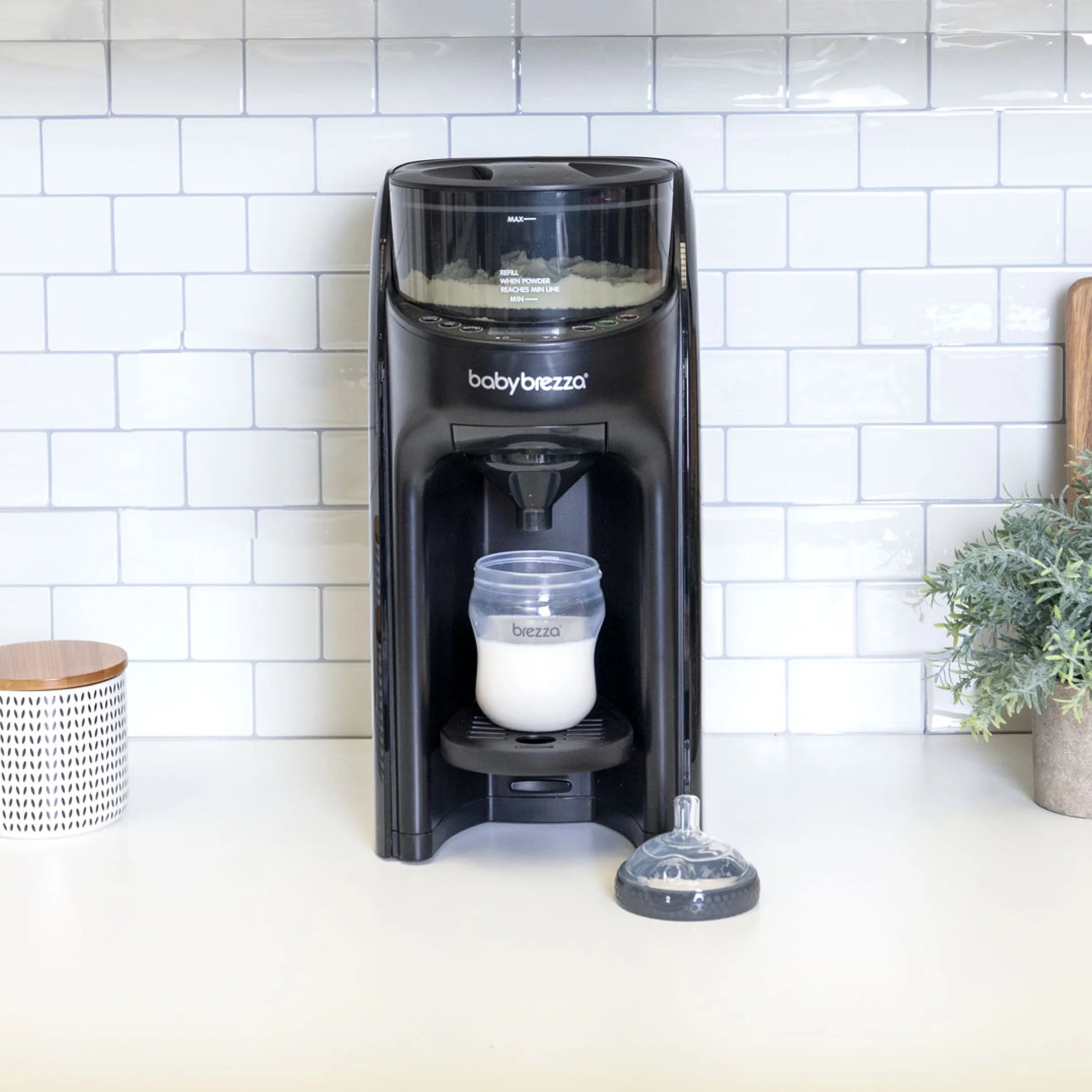 Formula Pro Advanced Baby Formula Dispenser - Premium Black - Image 16