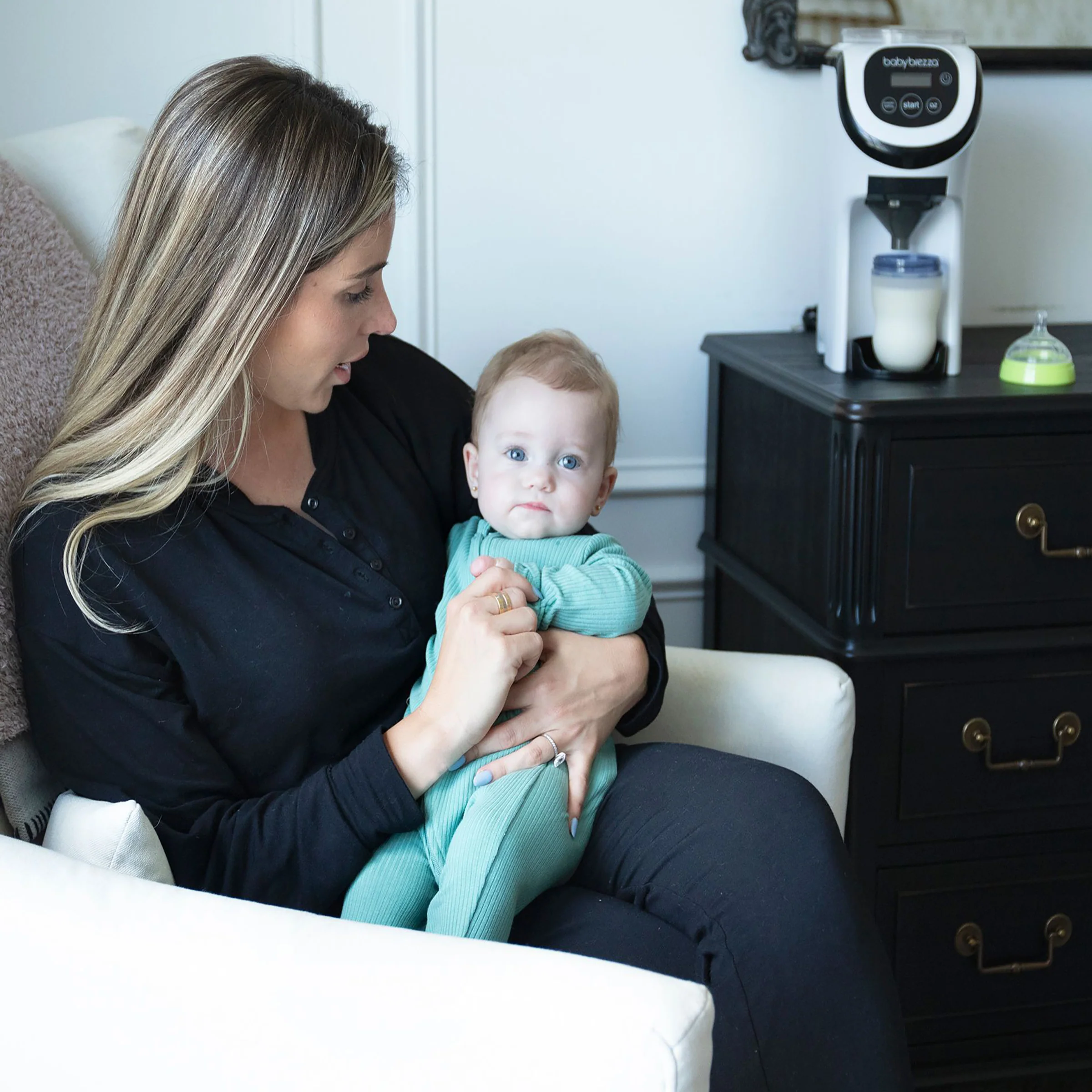 Bundle: Formula Pro Mini Baby Formula Dispenser + Riser Stand - Image 9