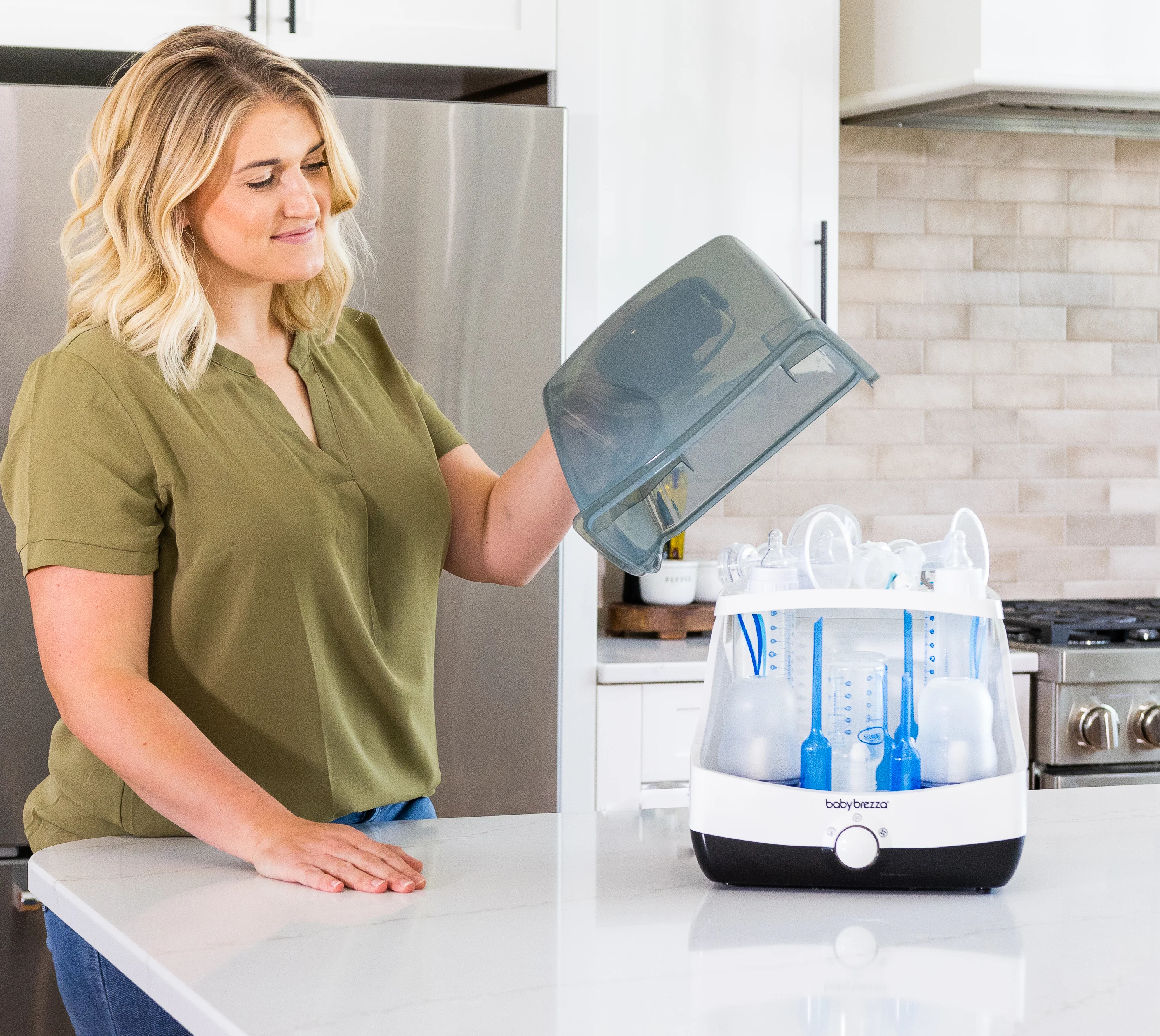 Superfast Baby Bottle Sterilizer and Dryer - Sterilizes & Dries in 10 Minutes - Image 16